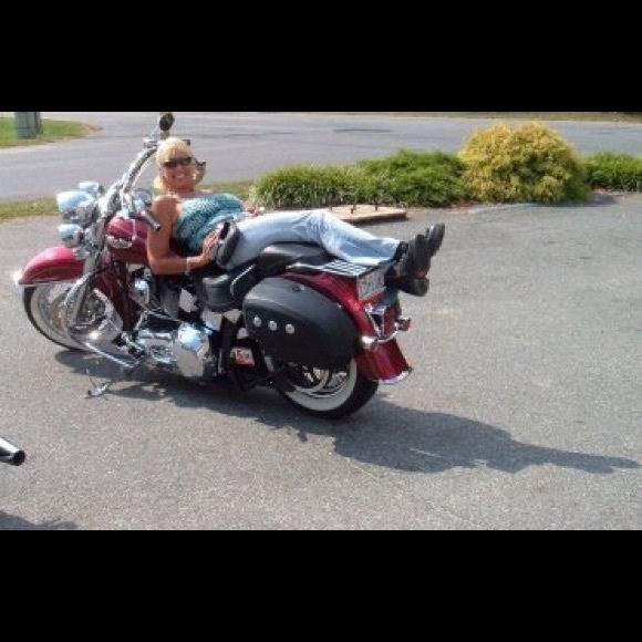 MEET THE POSHER - Picture 13 of 16